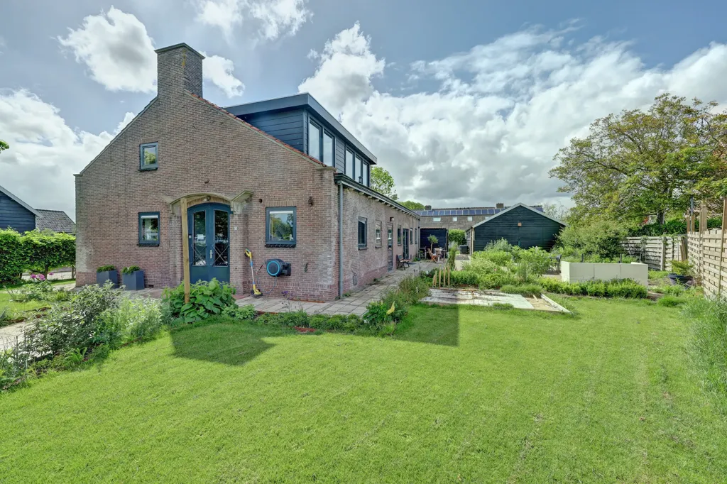 Esterno - Renovated Schoolhouse with Loft in Oudelande