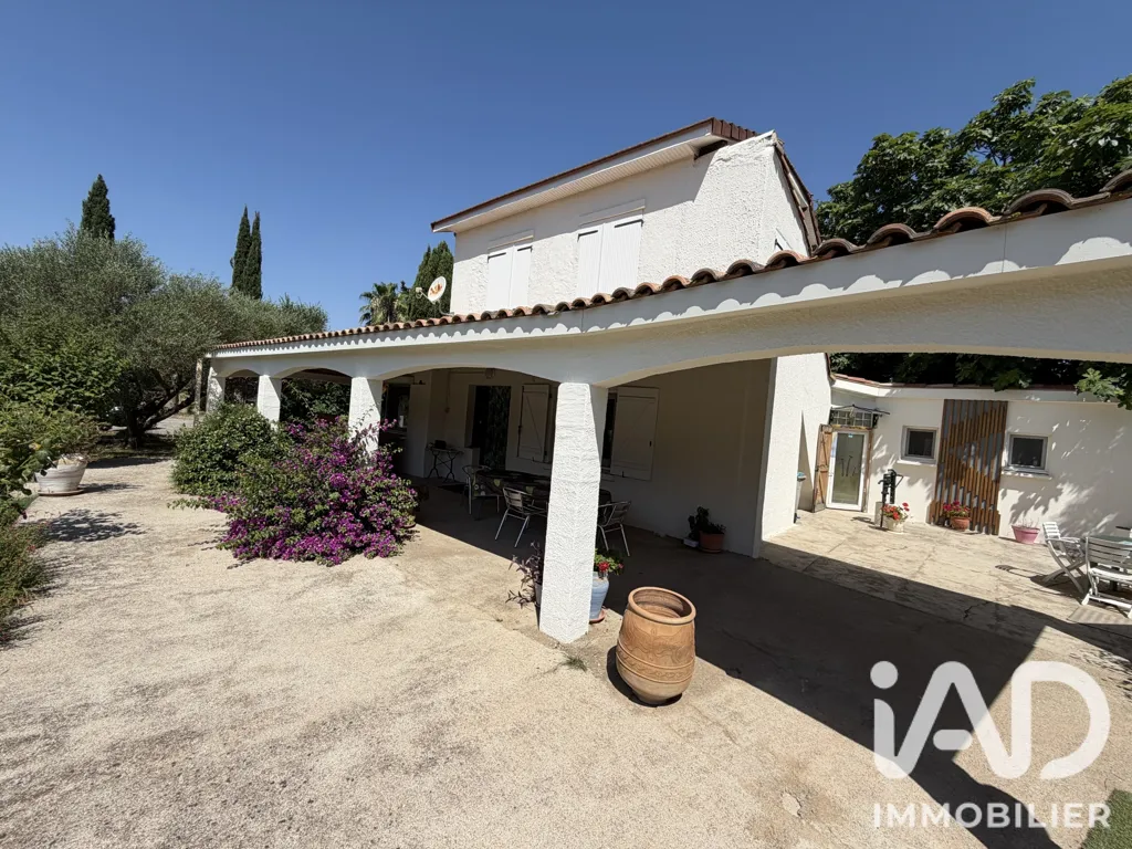Terrace - Renovated House with Pool in Agde
