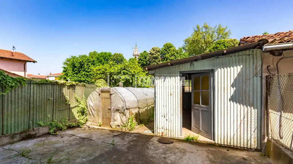 Aed - Semi-Independent House with Courtyards in Santena
