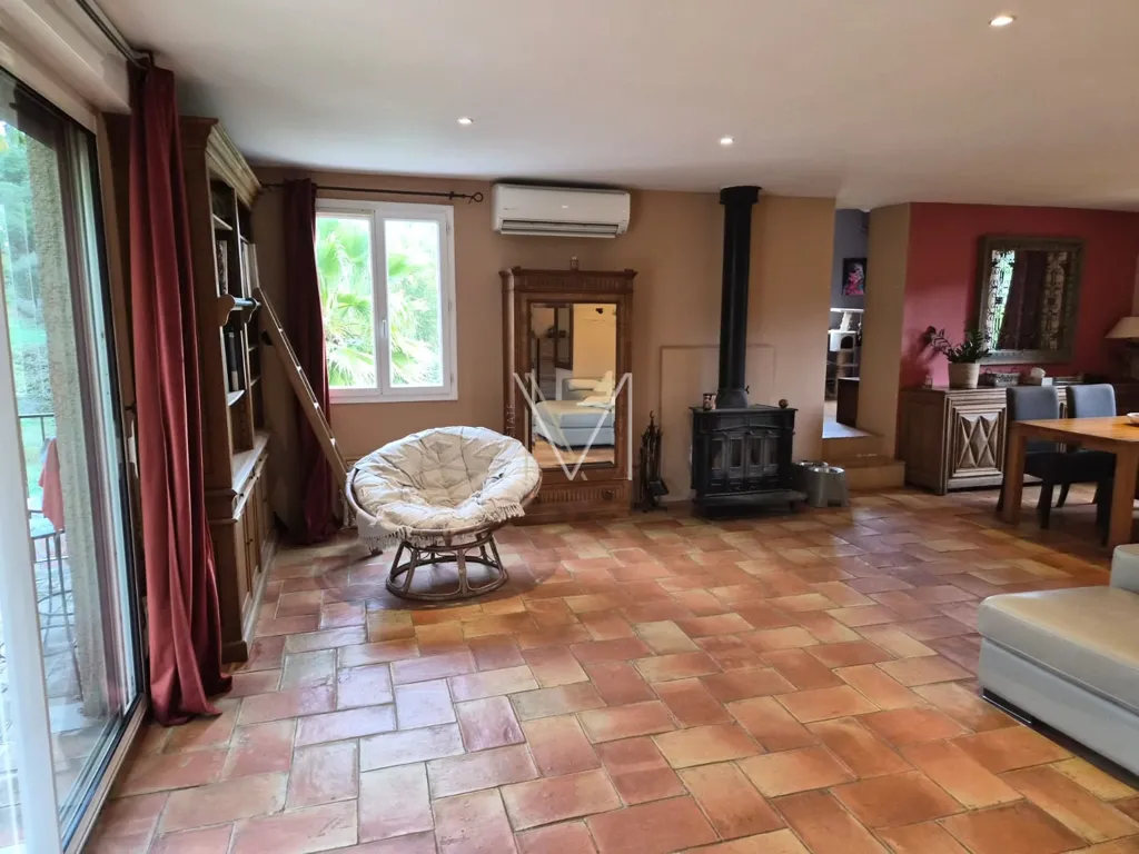 Séjour - Maison Luxueuse avec Piscine au Plan-de-la-Tour
