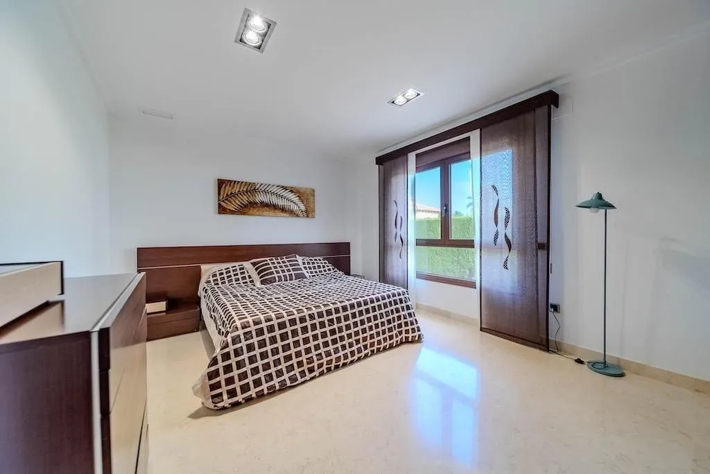 Magamistoad - Luxury Villa with Private Pool in Cabo Roig
