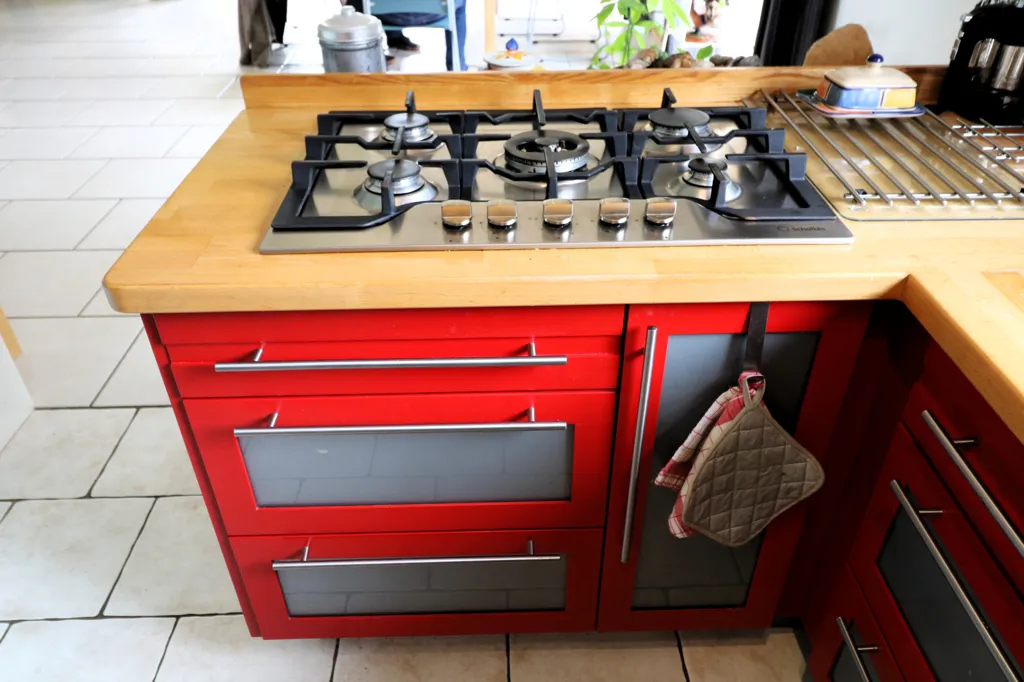 Cuisine - Maison Contemporaine avec Piscine en Campagne