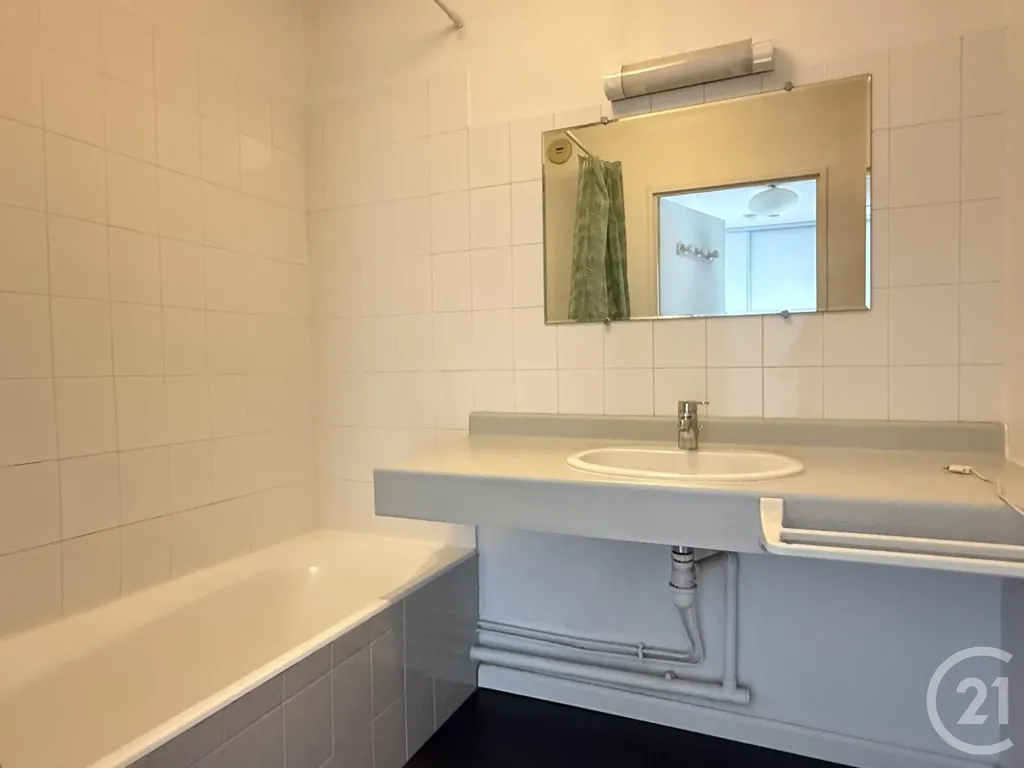 Bagni - T2 Apartment with Balcony in Grenoble Centre