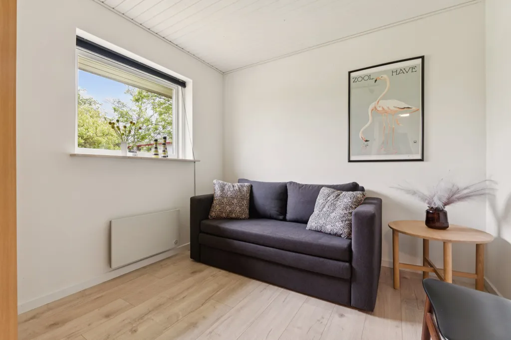 Elutuba - 1-Storey Villa with Garden in Humble