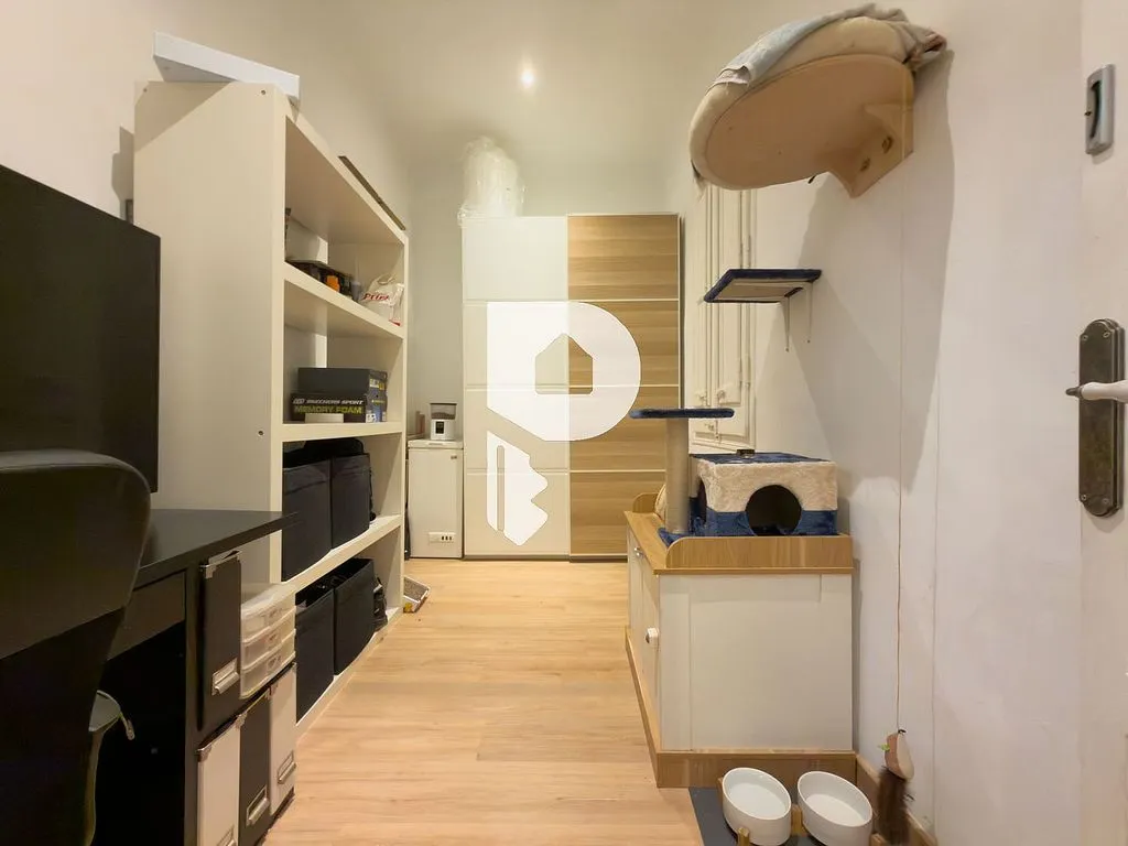 Bureau - Apartment with Historical Facade in Sant Antoni