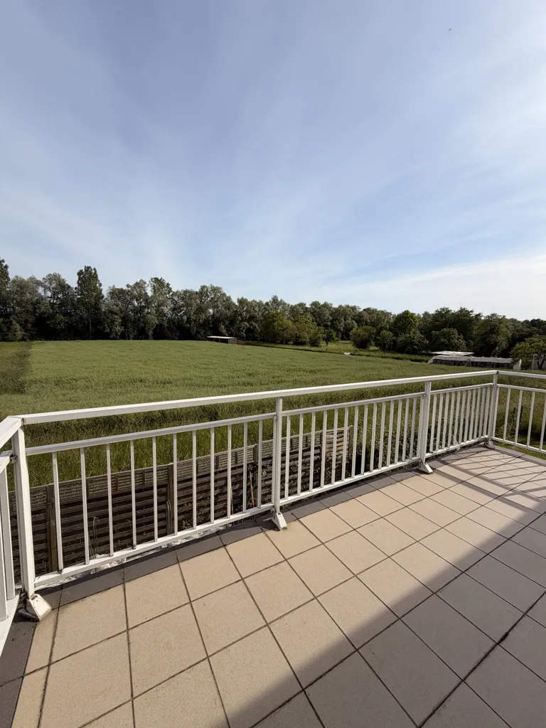Rõdu - Duplex Flat with Terraces in Leutenheim