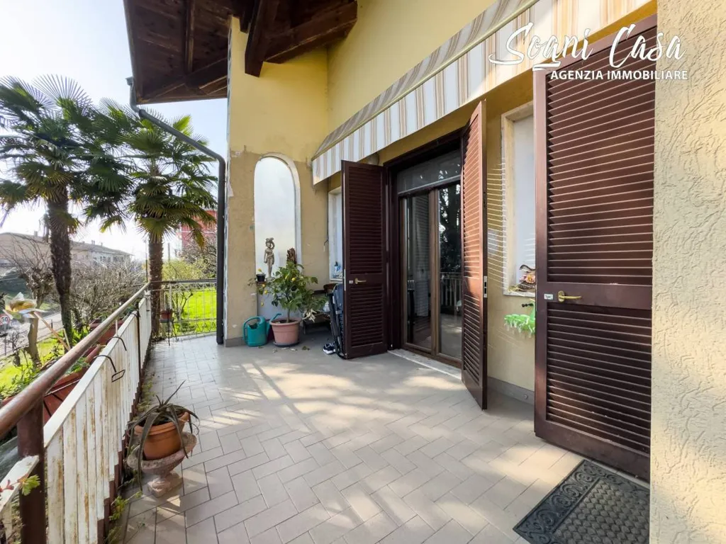 Terrasse - Villa with Garden in Marano Ticino