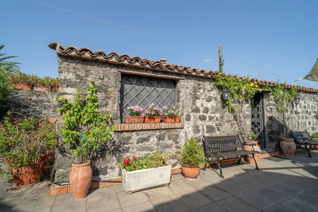 Aed - Luxury Villa with Pool in Acireale, Sicily