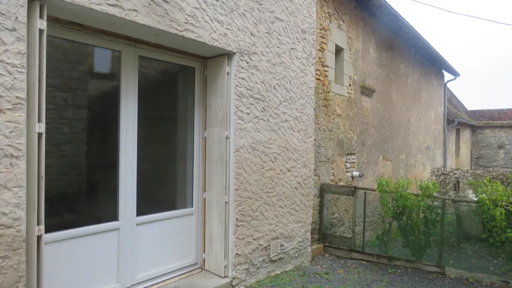Extérieur - Maison en Pierres avec Cour Privée près d'Excideuil