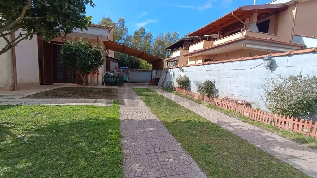 Aed - Villa with Garden in Ardea, Colle Romito