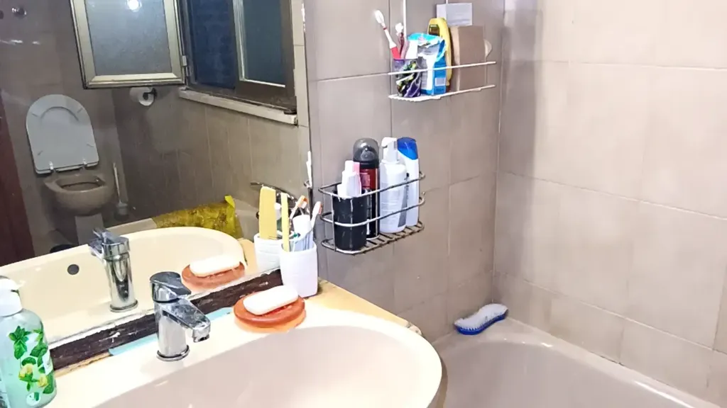 Salles de bain - Triplex with Balcony in Ancona