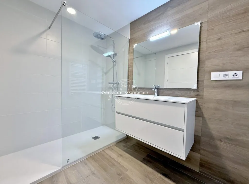 Salles de bain - Luxury Villa with Sea View in Llançà