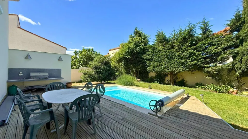 Piscine - Villa 4 Faces avec Piscine et Jardin à Perpignan