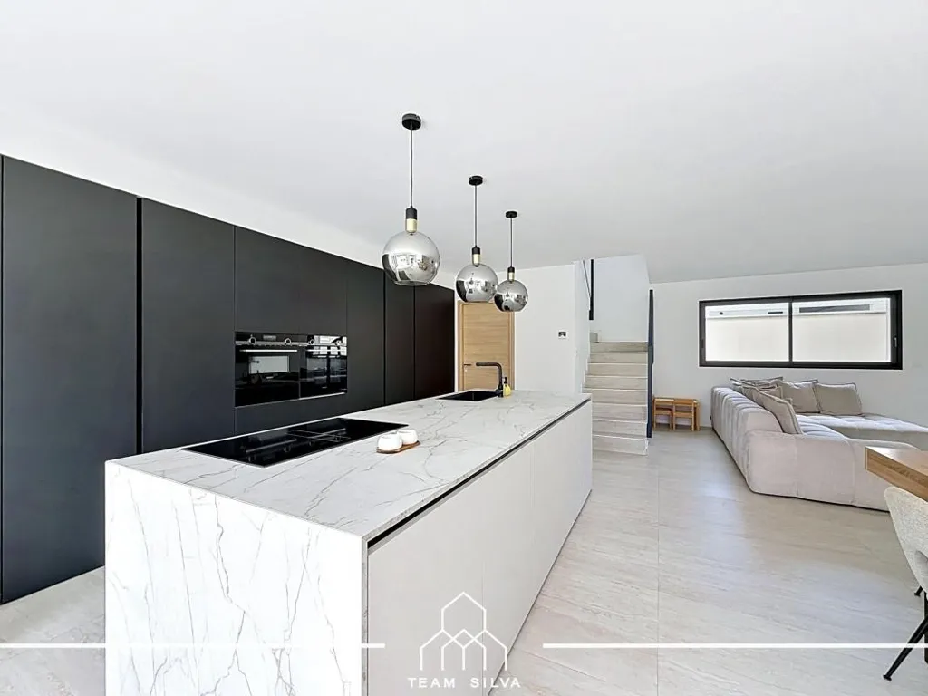Köök - Contemporary Villa with Pool in Simandres