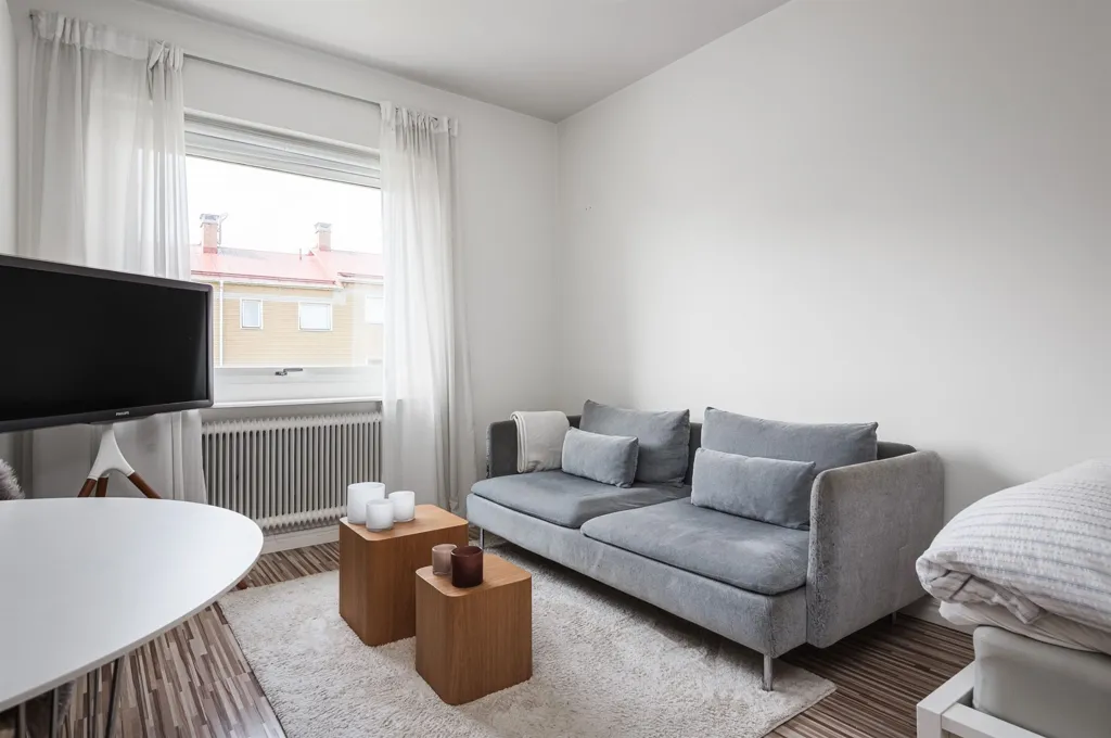 Living Room - Bright Studio Flat with South-Facing Windows in Haga