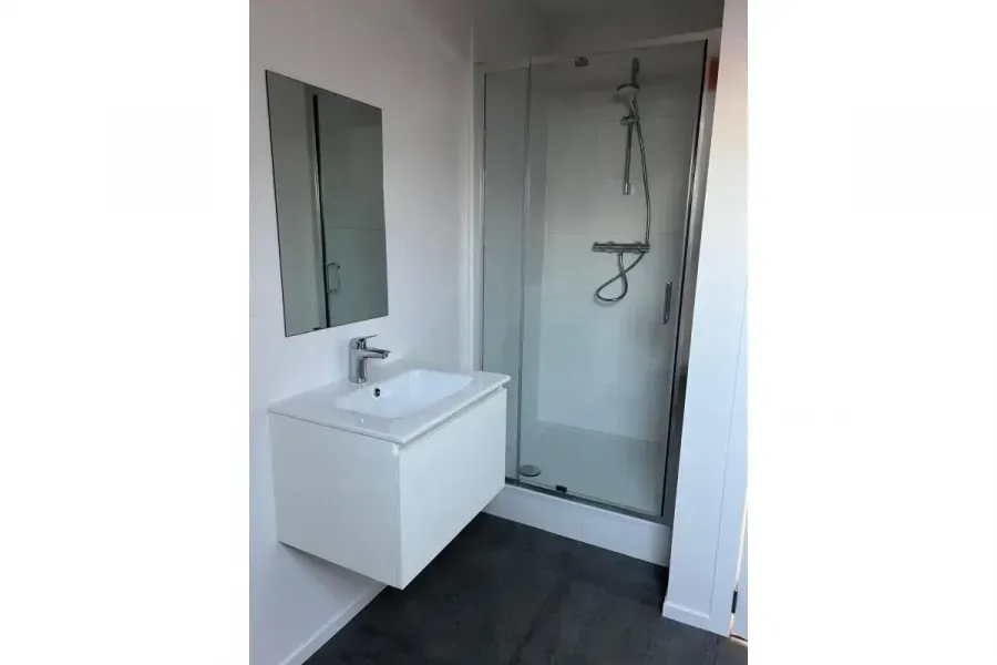 Salles de bain - Appartement à Jodoigne, Rue de Piétrain