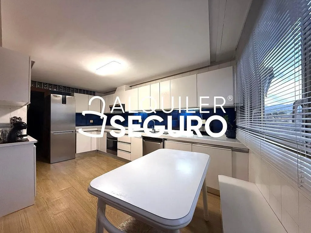 Cuisine - Bright Apartment with Terrace in Elda