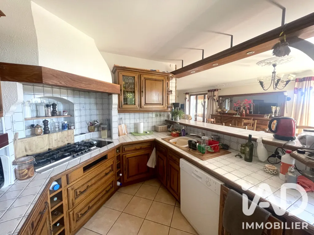 Cuisine - Maison Traditionnelle avec Piscine à Cuxac-d'Aude