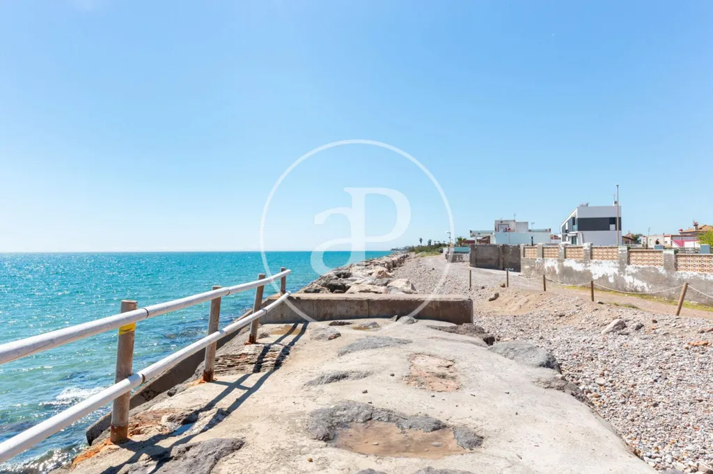 Terrazza - Twin-Storey House with Pool near Beaches