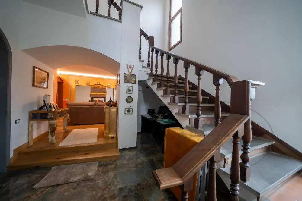Toad - Rustic Villa with Garden in Figline Valdarno