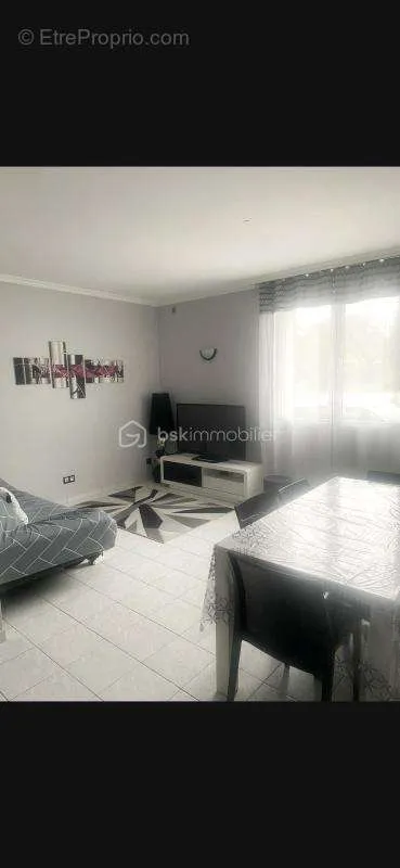Chambres - Duplex avec Orientation Sud à Ablon-sur-Seine