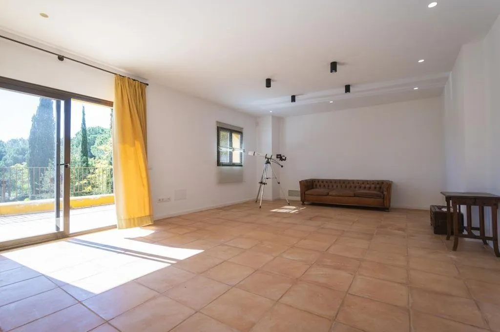 Elutuba - Exclusive Country House with Rustic Charm in Ibiza
