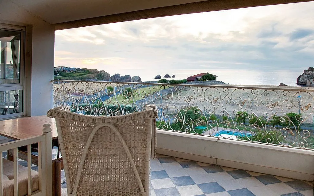 balcony