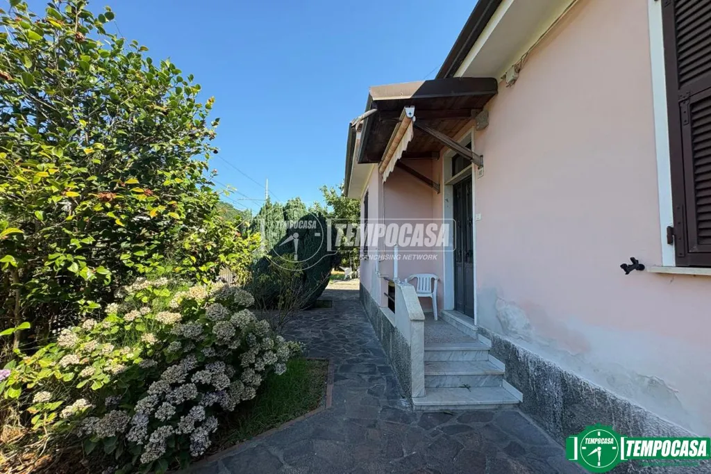 Välivaade - Detached Villa with Garden in Arcola