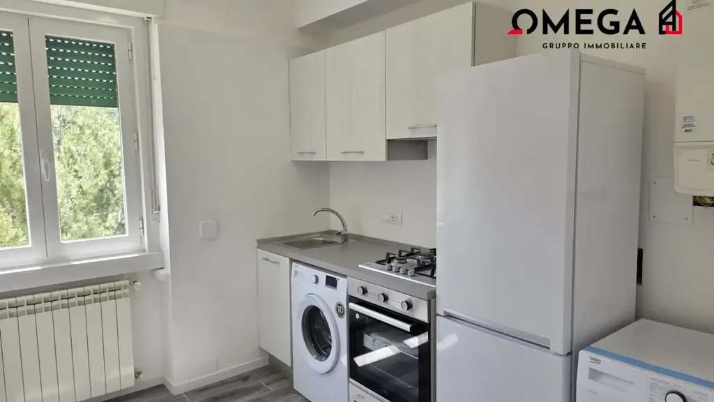 Cuisine - Modern Studio with South Exposure in Trieste