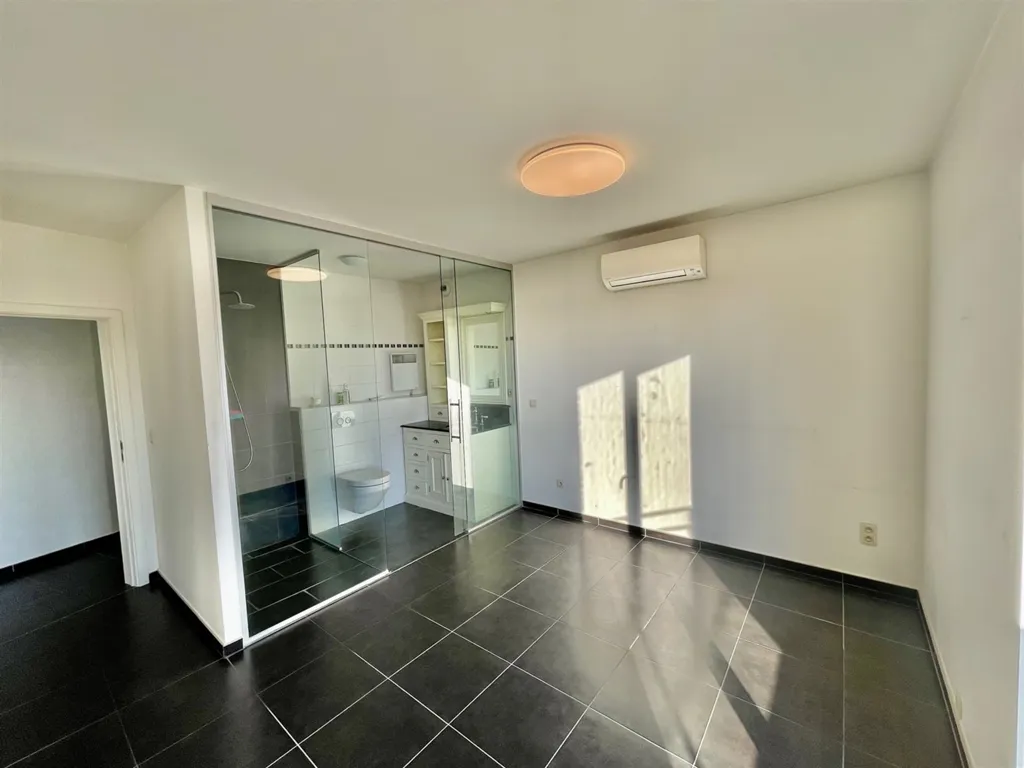 Vannitoad - Penthouse with 300° View in Brussels