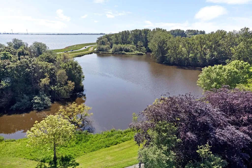 Õhuvaade - Detached Bungalow with Garden in Monnickendam