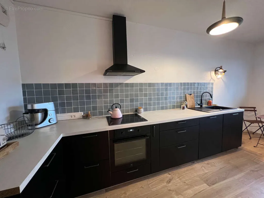 Köök - Modern Flat with Balcony in Mérignac Centre