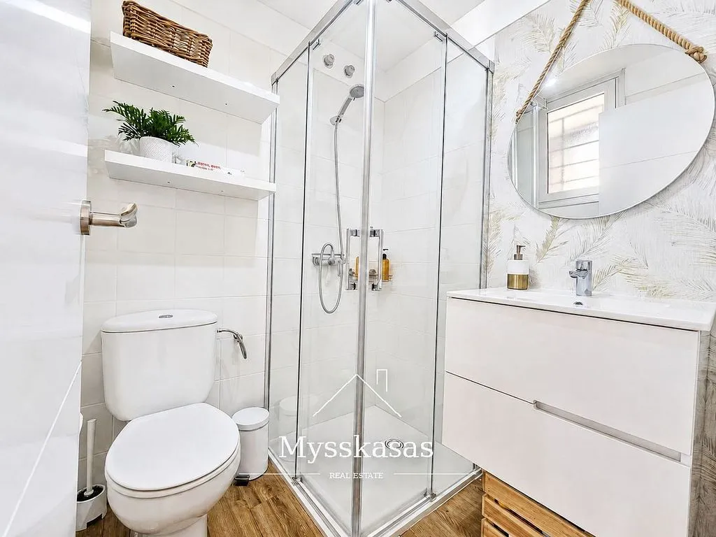 Salles de bain - Duplex Adosado with Terraces in San Isidro