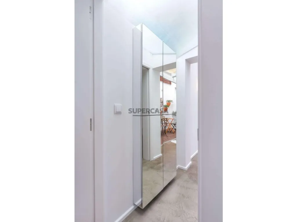 Entrée - 1-Bedroom Apartment with Terrace in Estrela, Lisbon
