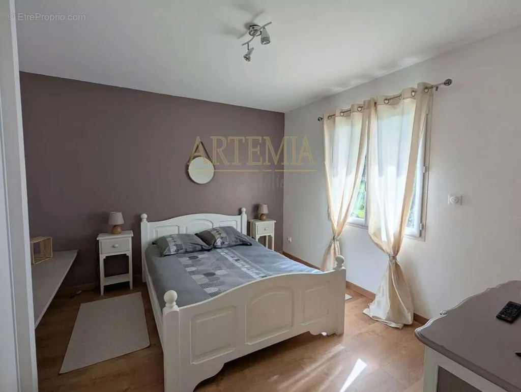 Camere da letto - Spacious House with Pool in Private Setting