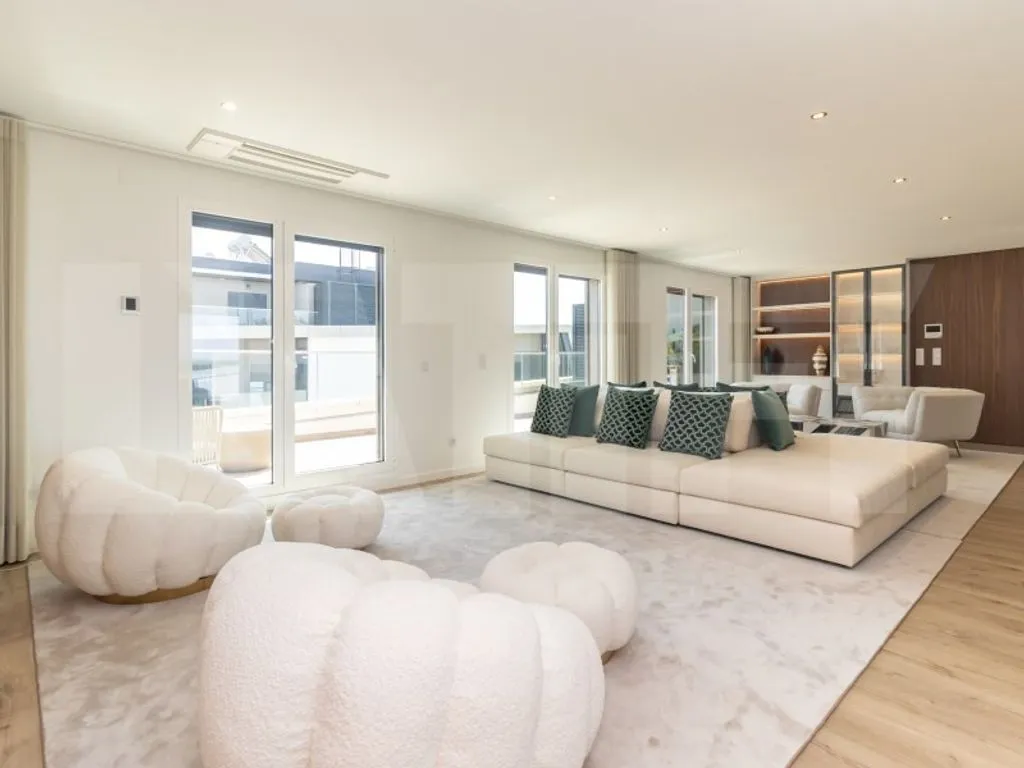 Elutuba - Luxury Duplex with Private Parking in Montijo