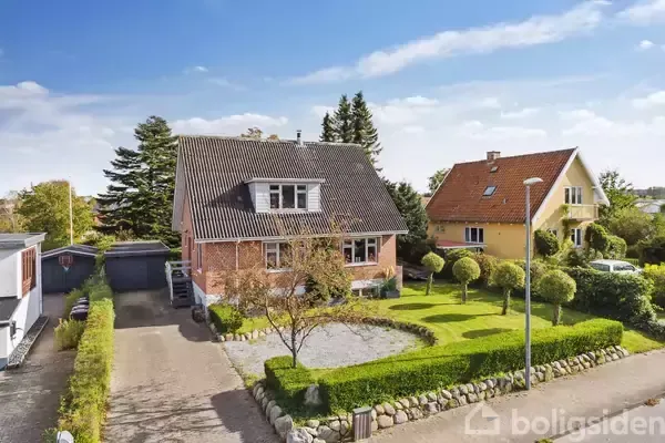 Õhuvaade - Classical Villa with Garden in Nibe