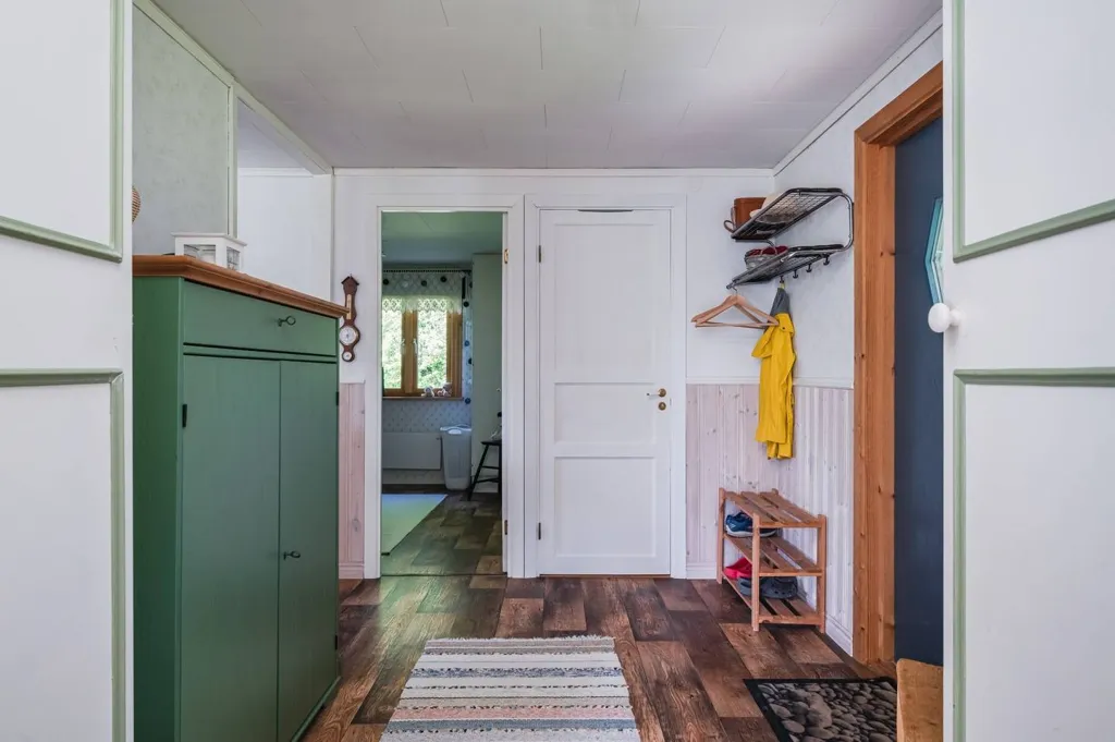 Esik - Villa with Open Plan and Garden in Årängen