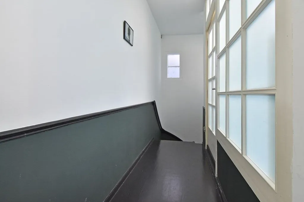 hallway_entrance