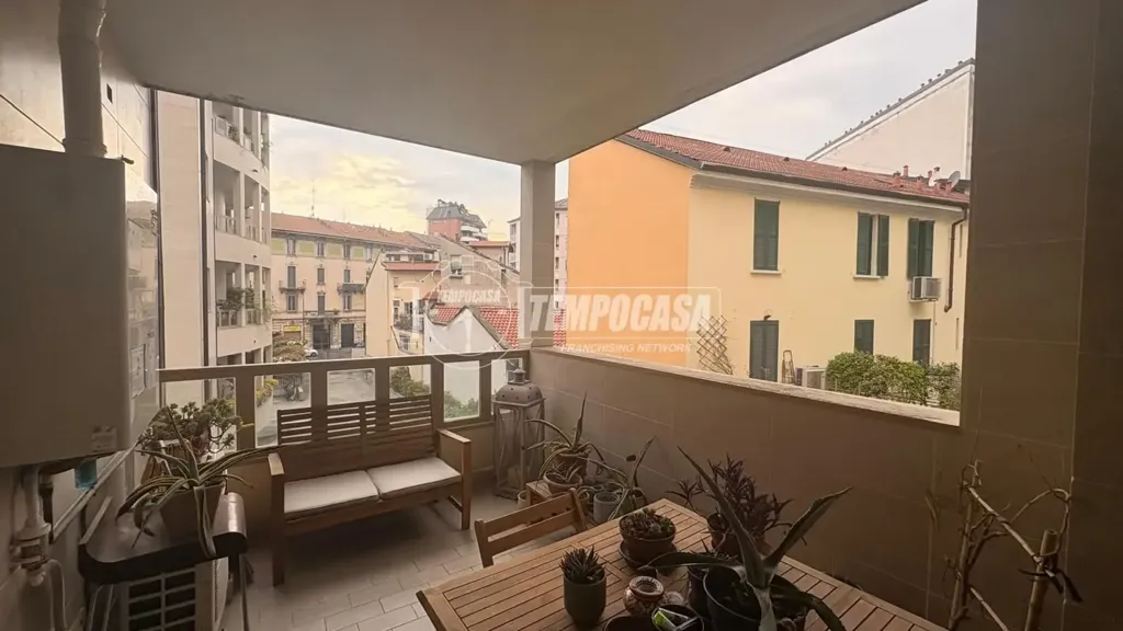 Rõdu - Twin-Storey Apartment with Balcony in Milan