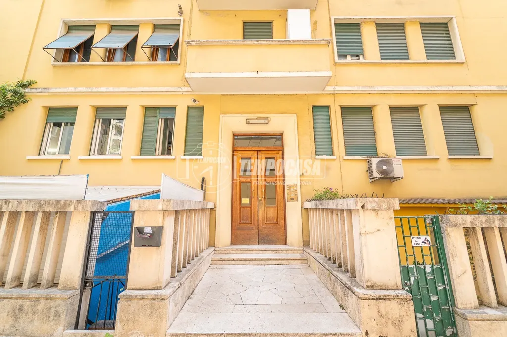Välivaade - Ristruttured Flat with Balcony in Nomentano, Rome