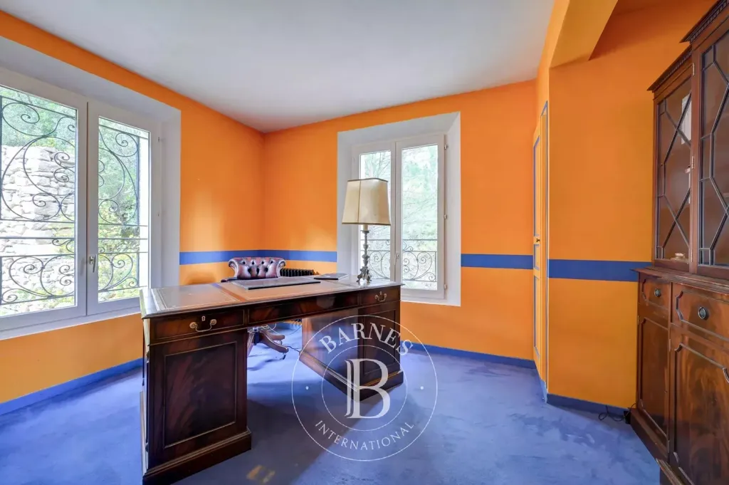 Office - Bastide with Panoramic View in Aix-en-Provence