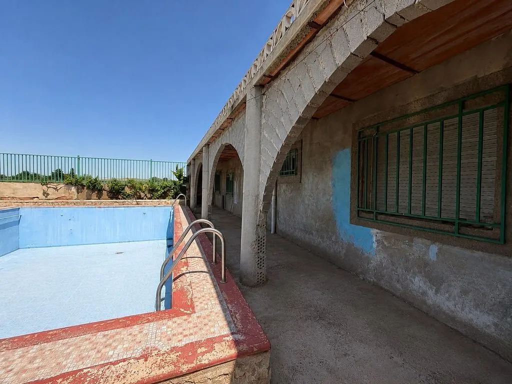 Bassein - Rustic House with Pool near Belchite