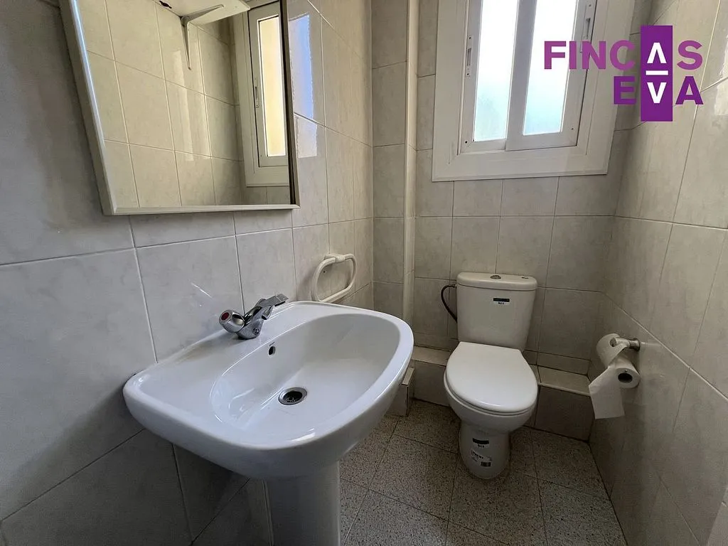 Vannitoad - Apartment with Parking in El Baix Guinardó