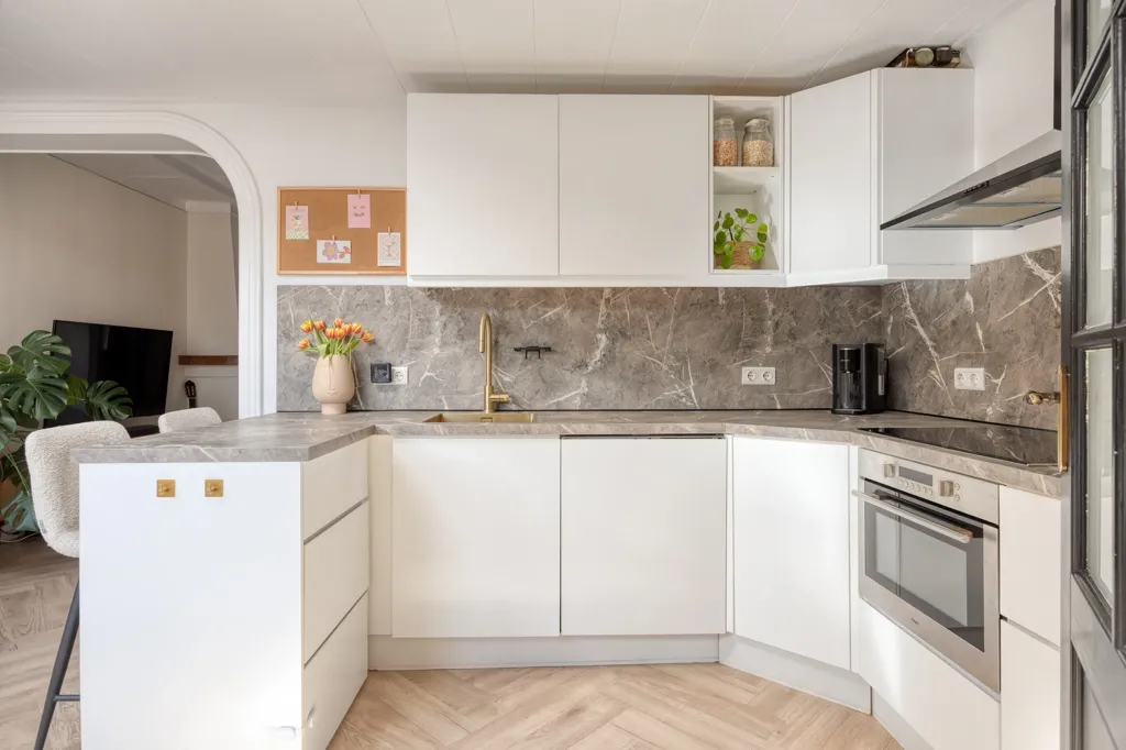 Kitchen - 5-room house in Veenendaal