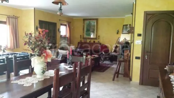 Söögituba - Rustic Villa with Dual Ingress in Poggi San Siro