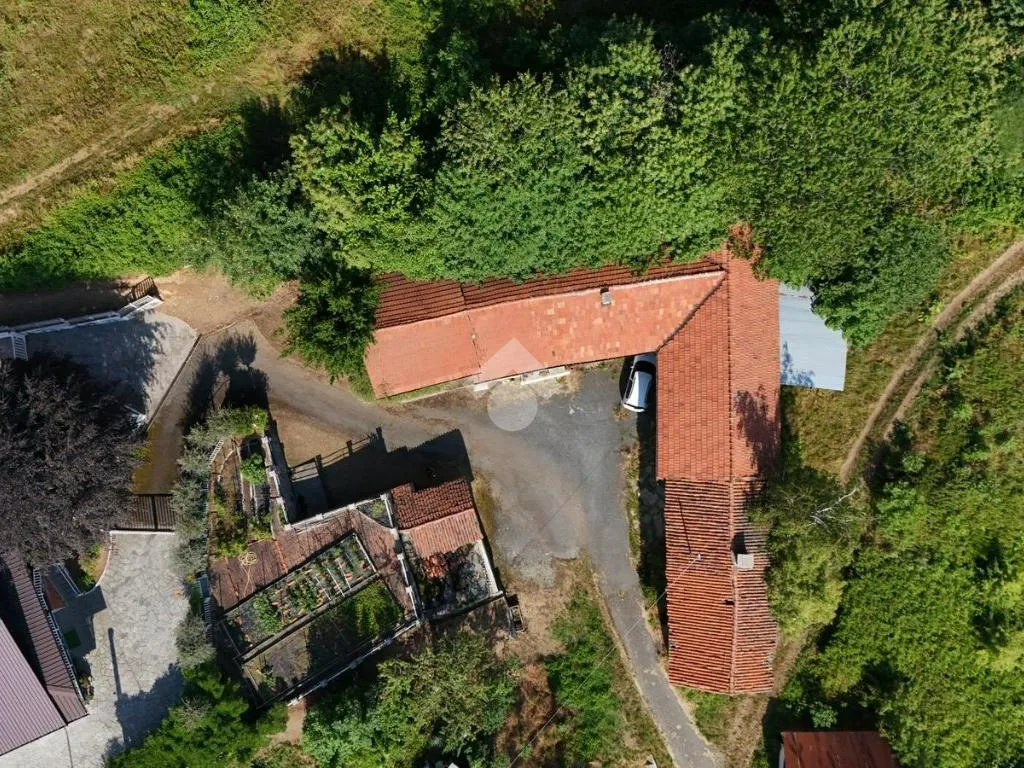 Vista aerea - Rustic Property with 25,700m² Land in Verzuolo