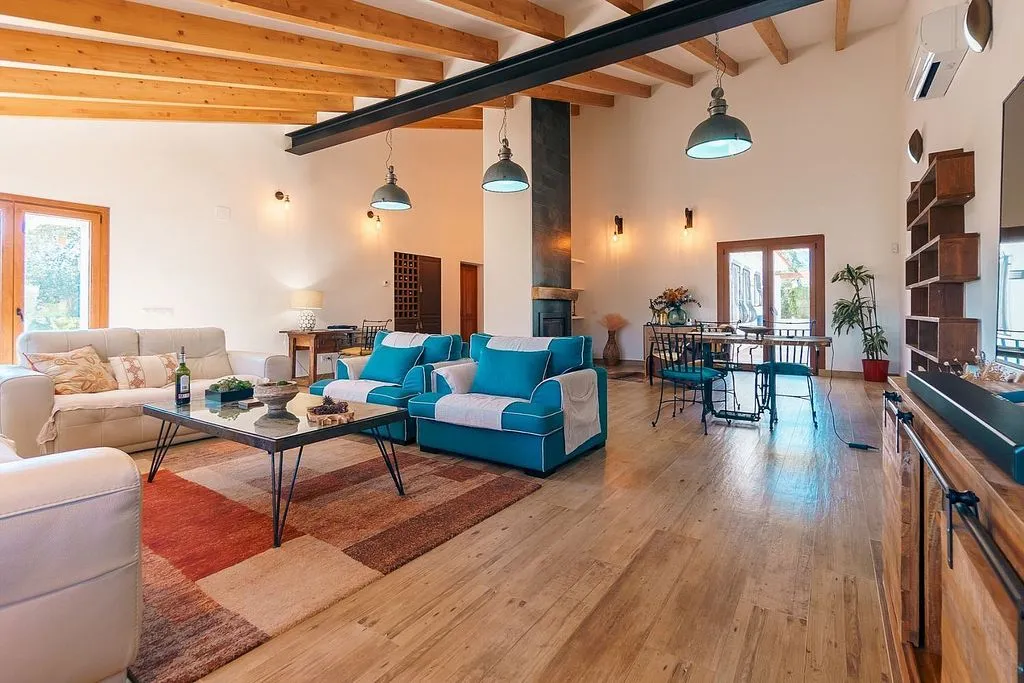 Elutuba - Mediterranean Finca with Pool in Cautivador