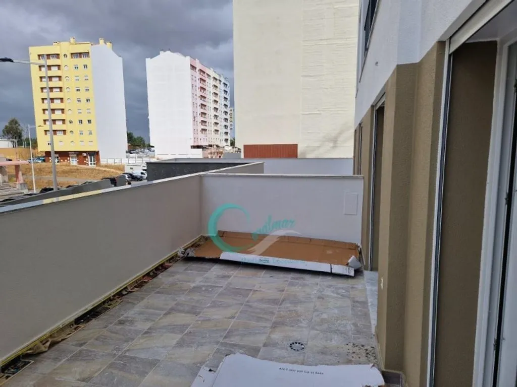 Rõdu - Luxury Flat with Balcony in Corroios