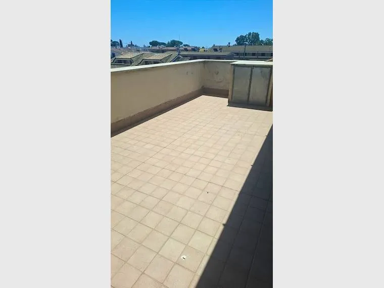 Terrazza - Casa indipendente con giardino a Pomezia